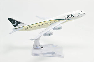 1:400 16cm Boeing B747-400 PIA Metal Airplane Model Plane Toy Plane Model