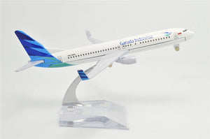1:400 16cm Boeing B737 Garuda Indonesia Metal Airplane Model Plane Toy Plane Model